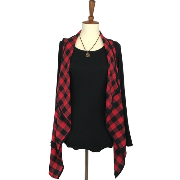 Red & Black Buffalo Plaid Asymmetric Open Vest - Picture 6 of 16
